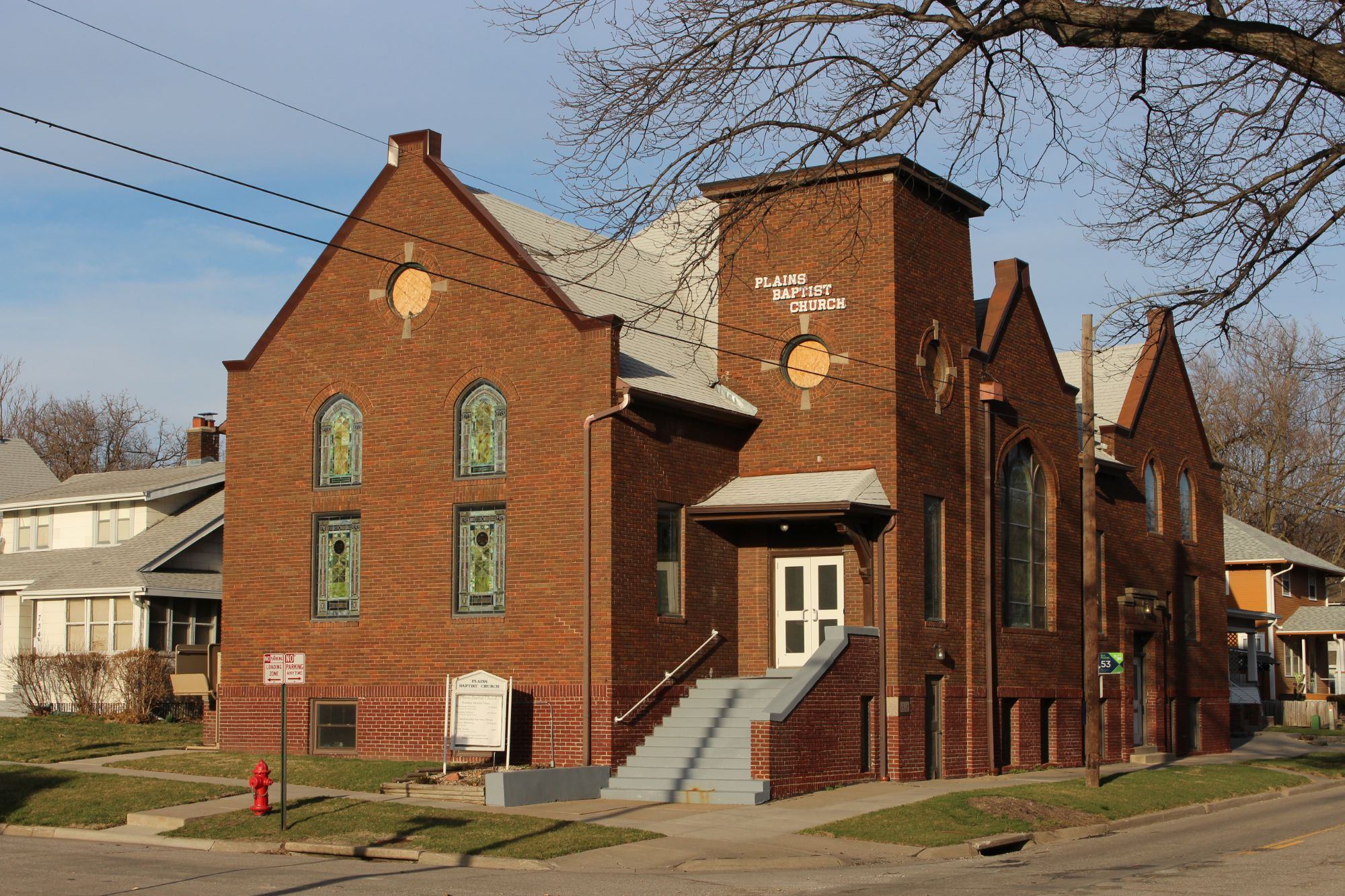 Plains Baptist Church building